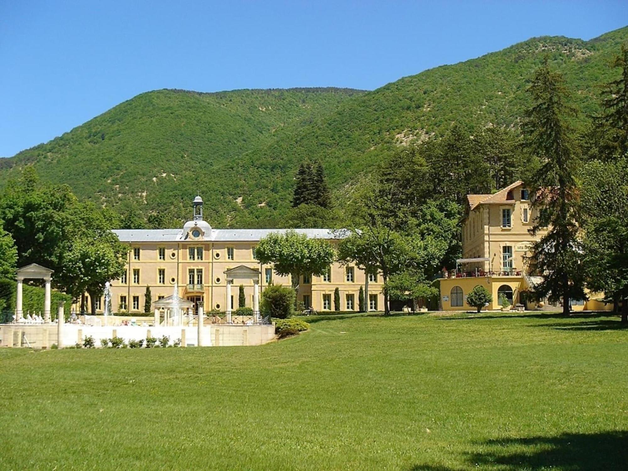 Cozy Apartment With Swimming Pool Terrace Garden Parking Montbrun-les-Bains Exterior foto